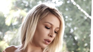 Gorgeous spanish Carmen rough creampie on sofa in HD