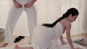 Relaxxxed: Lullu Gun & Thomas J oil bends over