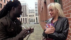 Bums Bus: Very hot Daisy Lee feels like fucking