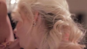 Fellucia Blow: Amateur Mia Magma dick sucking
