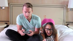 PassionHD: Girl Holly Hendrix blowjob