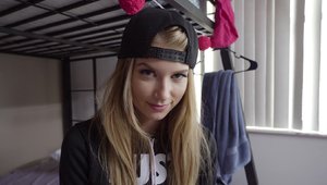 I Know That Girl - Arya Fae really enjoys hard pounding