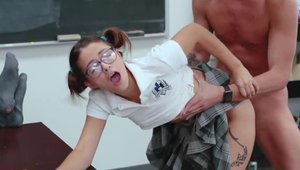 Team Skeet: Deepthroat with inked Izzy Bell & Justin Hunt