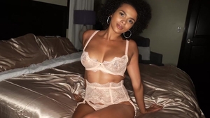 Ricky's Room: Alina Ali pussy licking